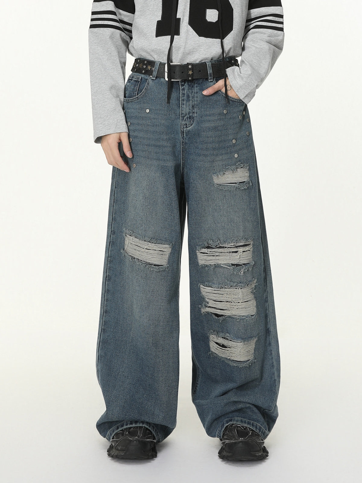 RIPPED - Baggy Graphic Jeans | Teenwear.eu