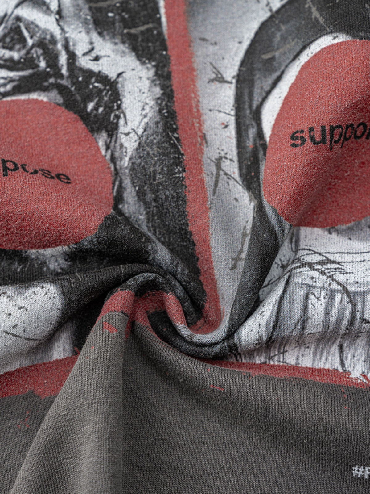 LOVEEK – Oversized Graphic Long Sleeve T-Shirt