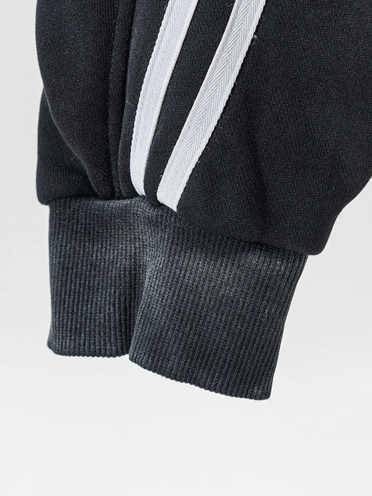 STRIPEEZ - Oversized Embroidered Zip Up Hoodie | TEENWEAR.EU