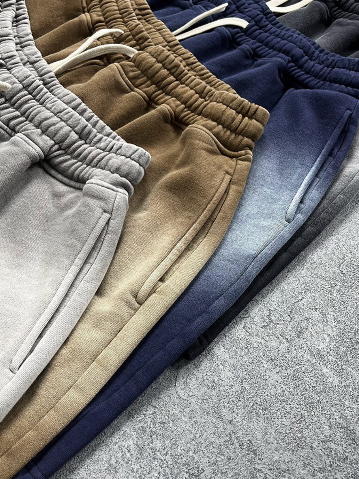 FADED - Regular Sweat Basic Shorts | TEENWEAR.EU