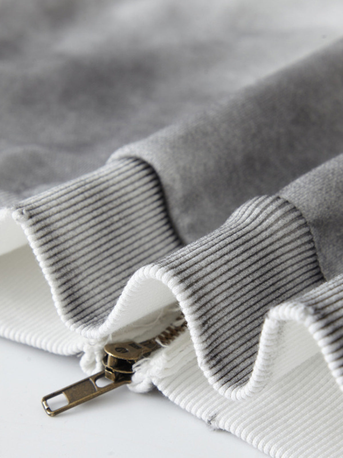 DYED - Cropped Premium Zip Up Hoodie | TEENWEAR.EU