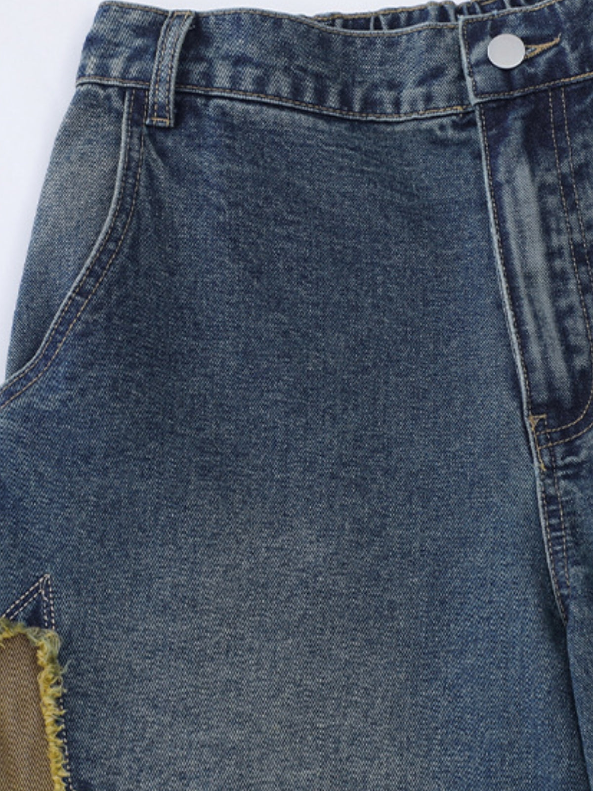 STARSIE - Baggy Embroidered Shorts | Teenwear.eu