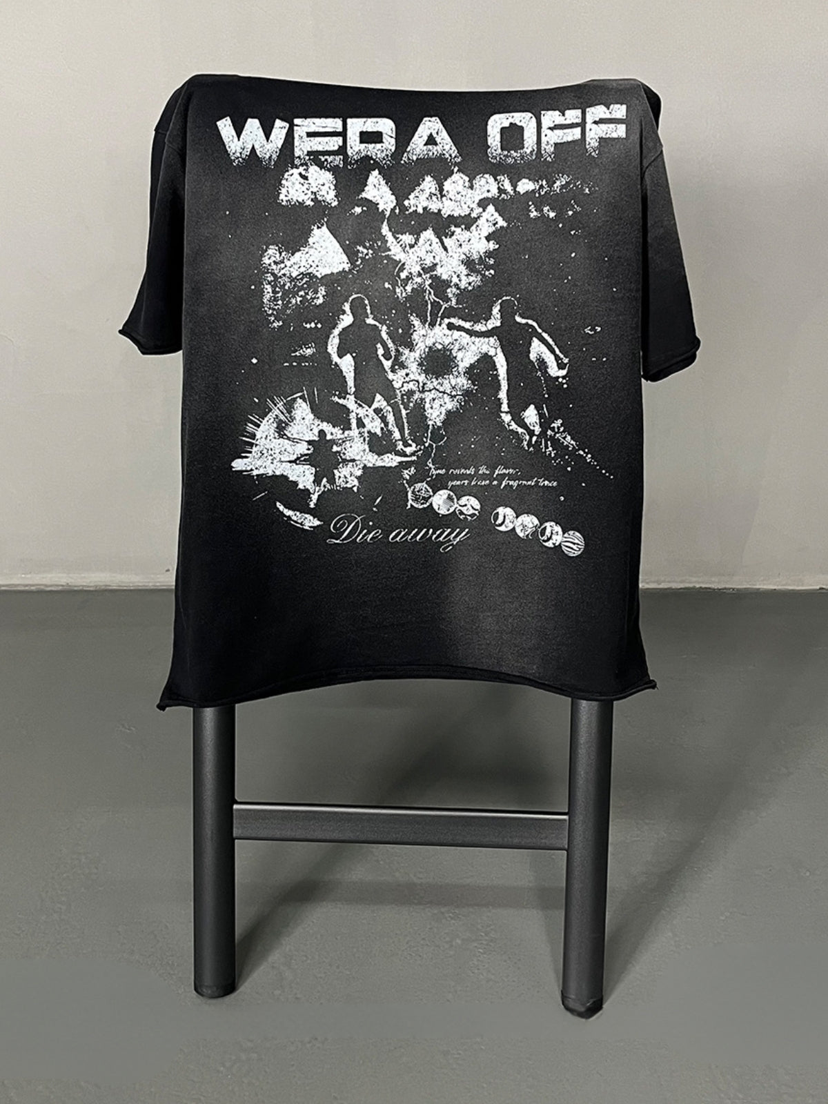 WERA OFF - Oversized Graphic T-Shirt
