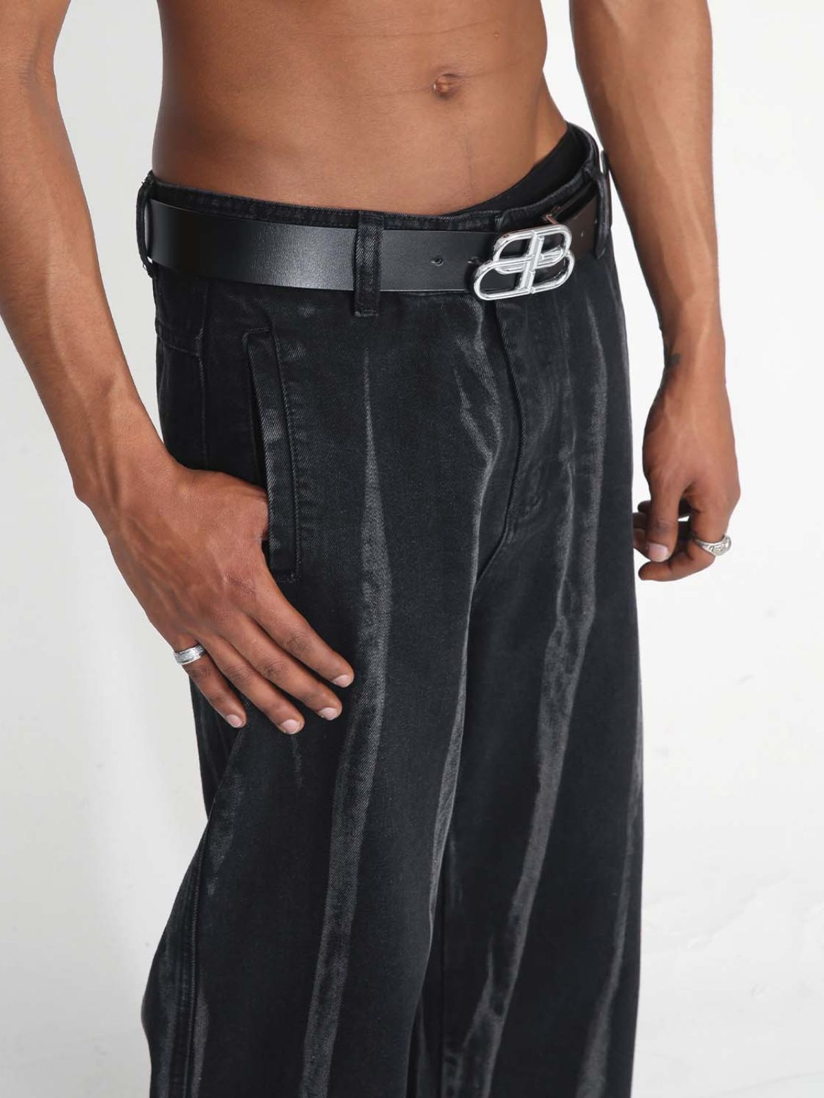 LINES - Loose Basic Jeans | TEENWEAR.EU