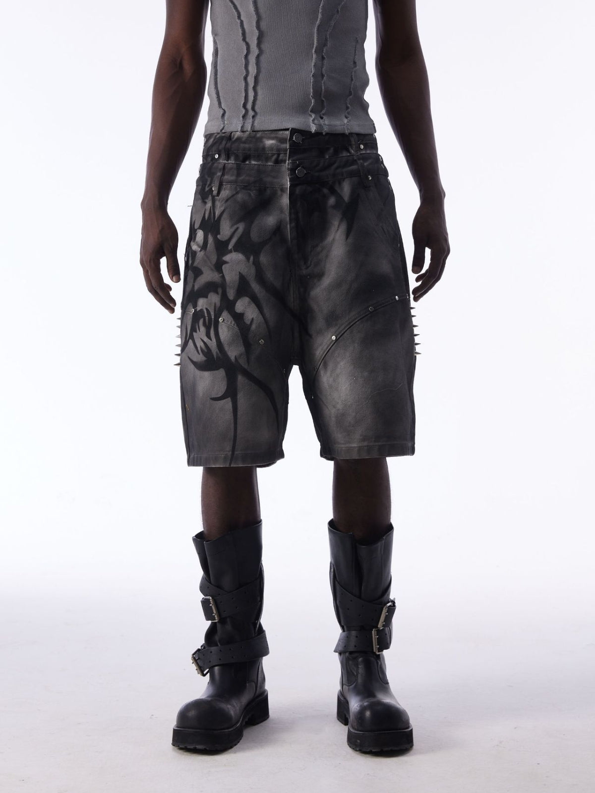 GRAFFE - Baggy Graphic Denim Premium Shorts | Teenwear.eu