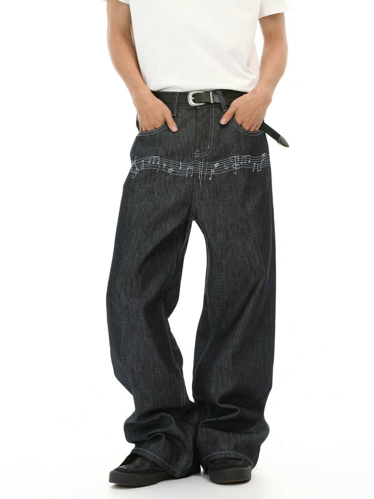MUSICALY - Baggy Graphic Embroidered Jeans