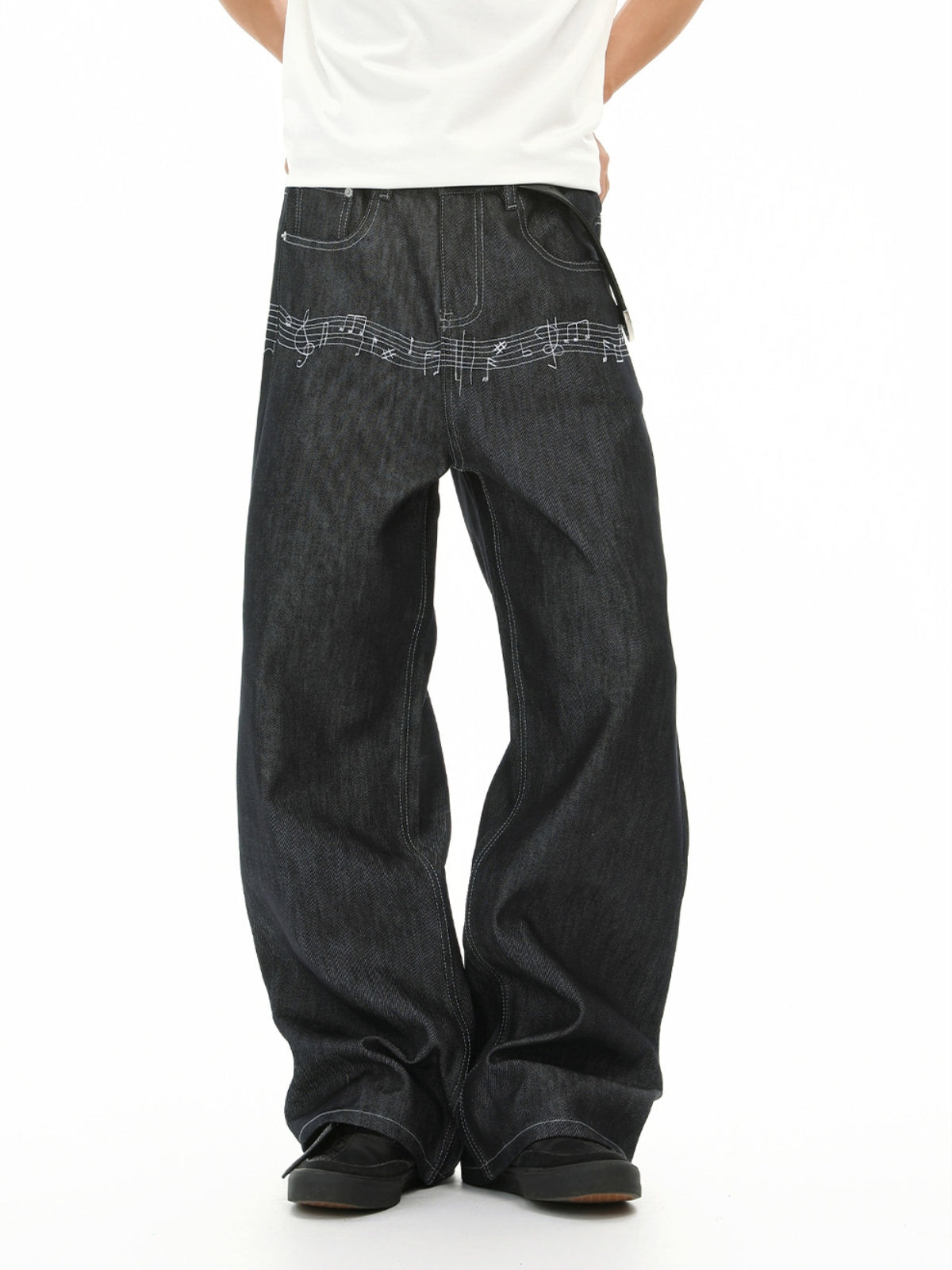 MUSICALY - Baggy Graphic Embroidered Jeans