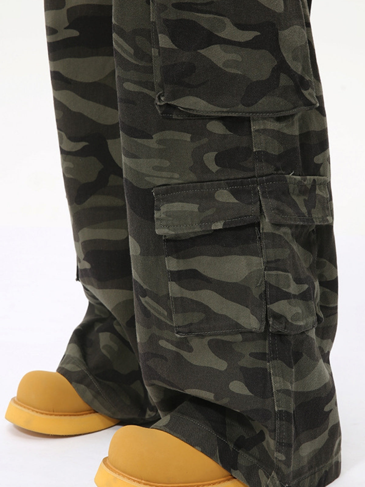 MASKETOUS - Baggy Camouflage Cargos | TEENWEAR.EU