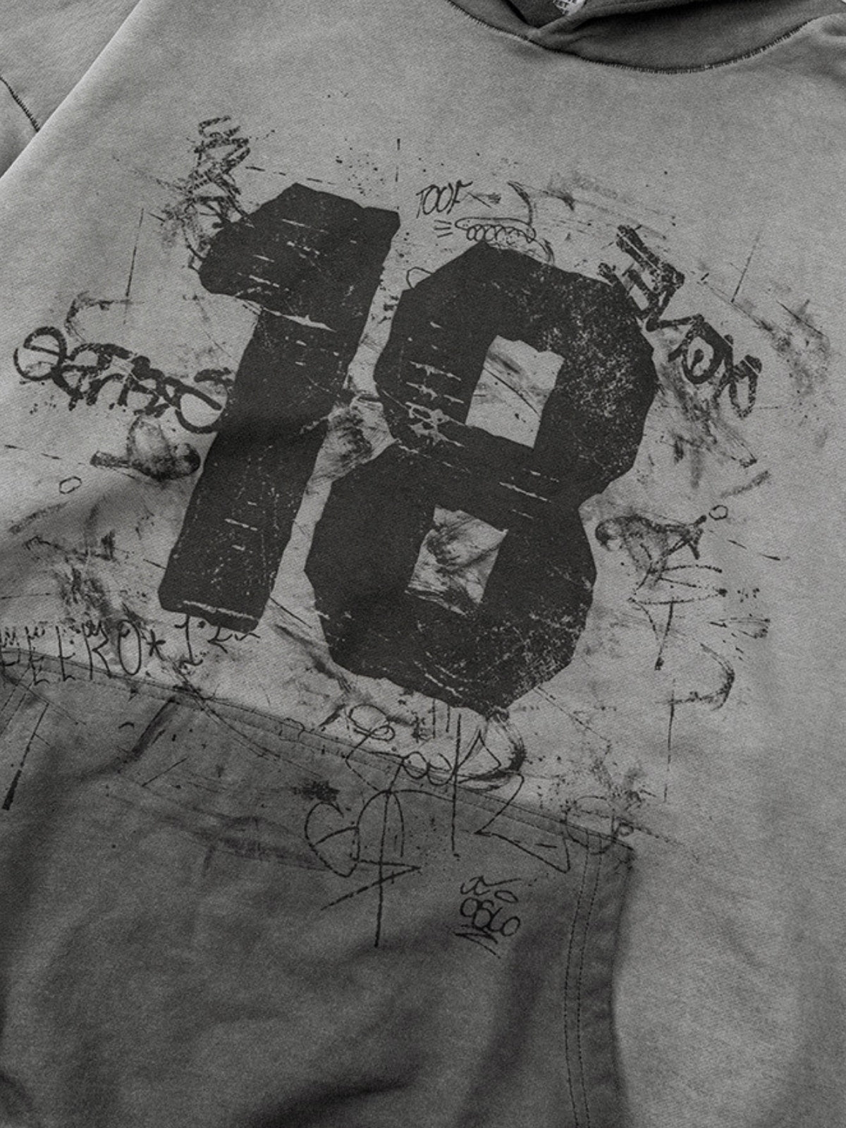 EIGHTEEN - Oversized Print Hoodie | TEENWEAR.EU