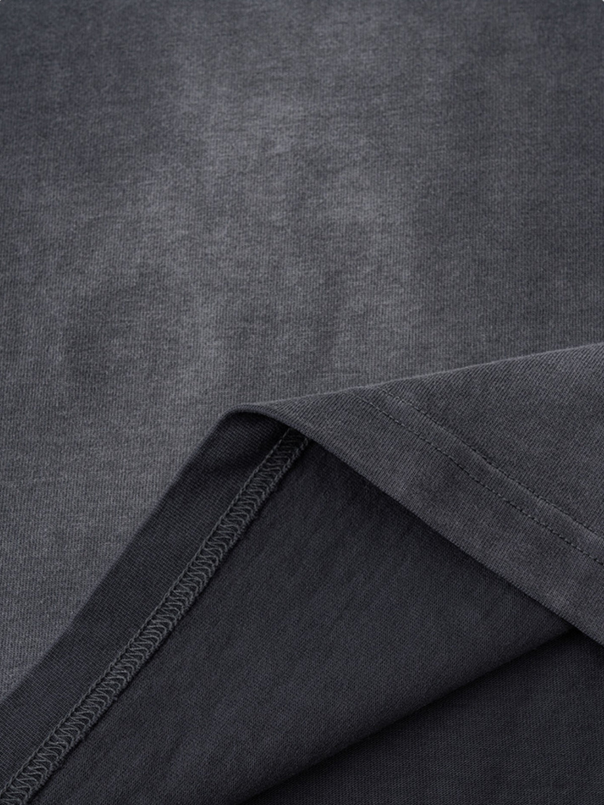 ORBITZ – Oversized Graphic Long Sleeve T-shirt