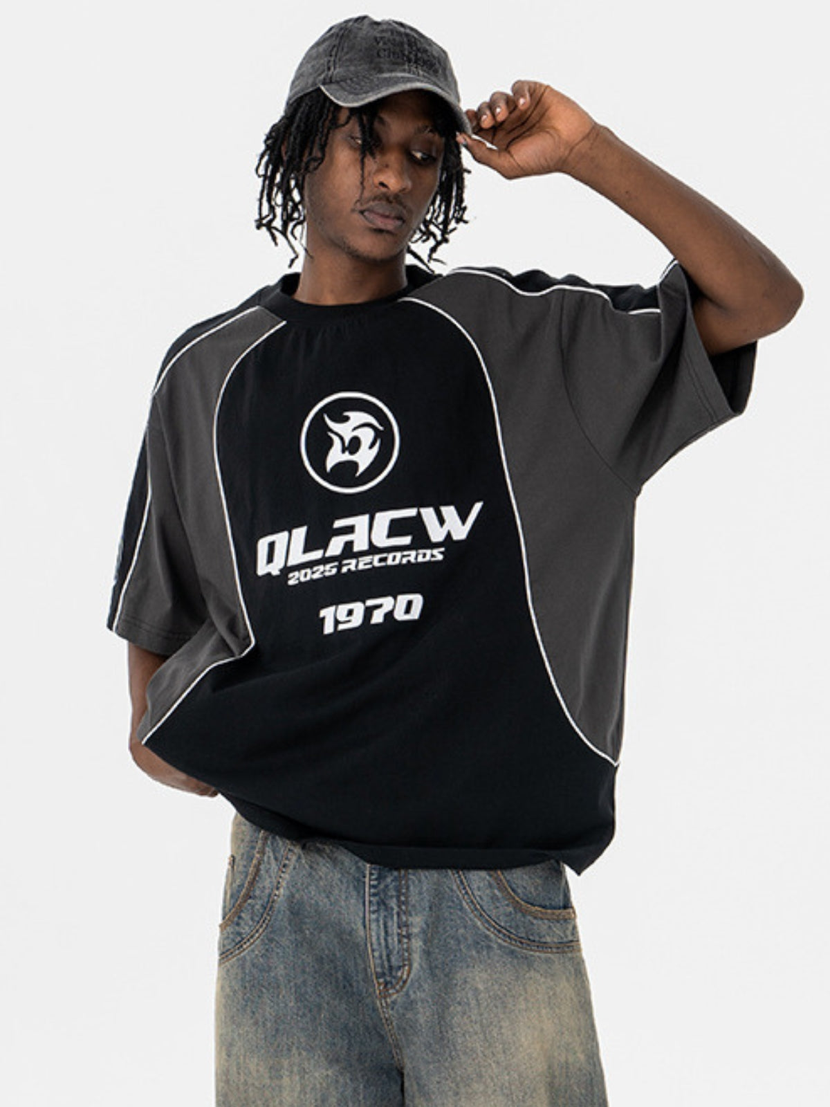 QLACW - Oversized Print T-Shirt | TEENWEAR.EU